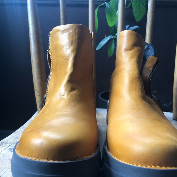 Mix Mooz Mustard/ Orange leather Lass Boots - Picture 3 of 6